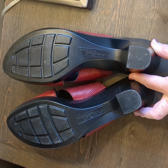 Naturalizer Red Mules size 11 - Picture 8 of 10